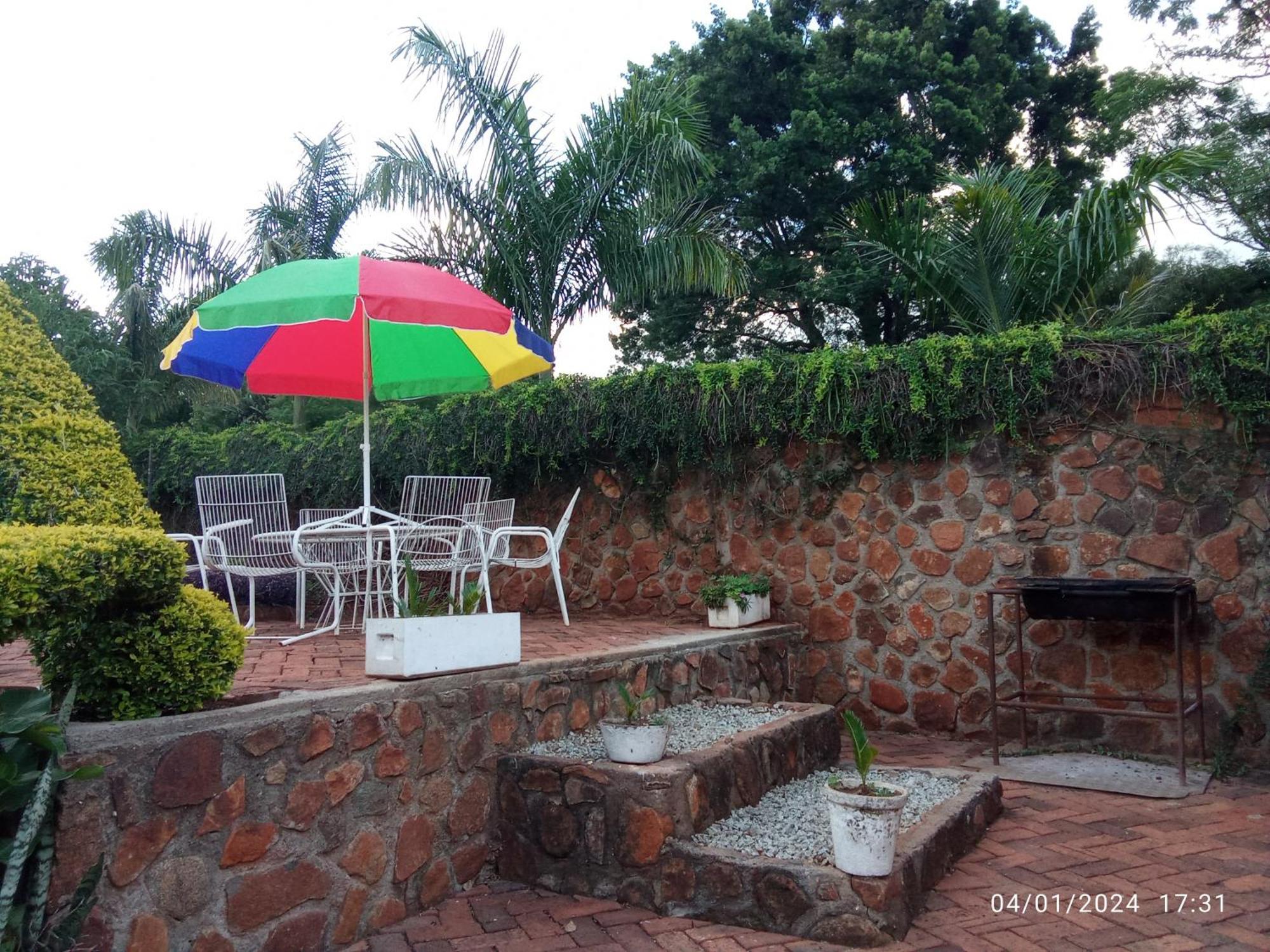 Paterrace Guest Lodge Harare Habitación foto